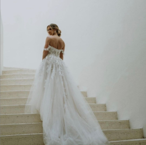 10 Ideas and Tip On How To Make Your Wedding Dress Unique - Bespoke-Bride:  Wedding Blog